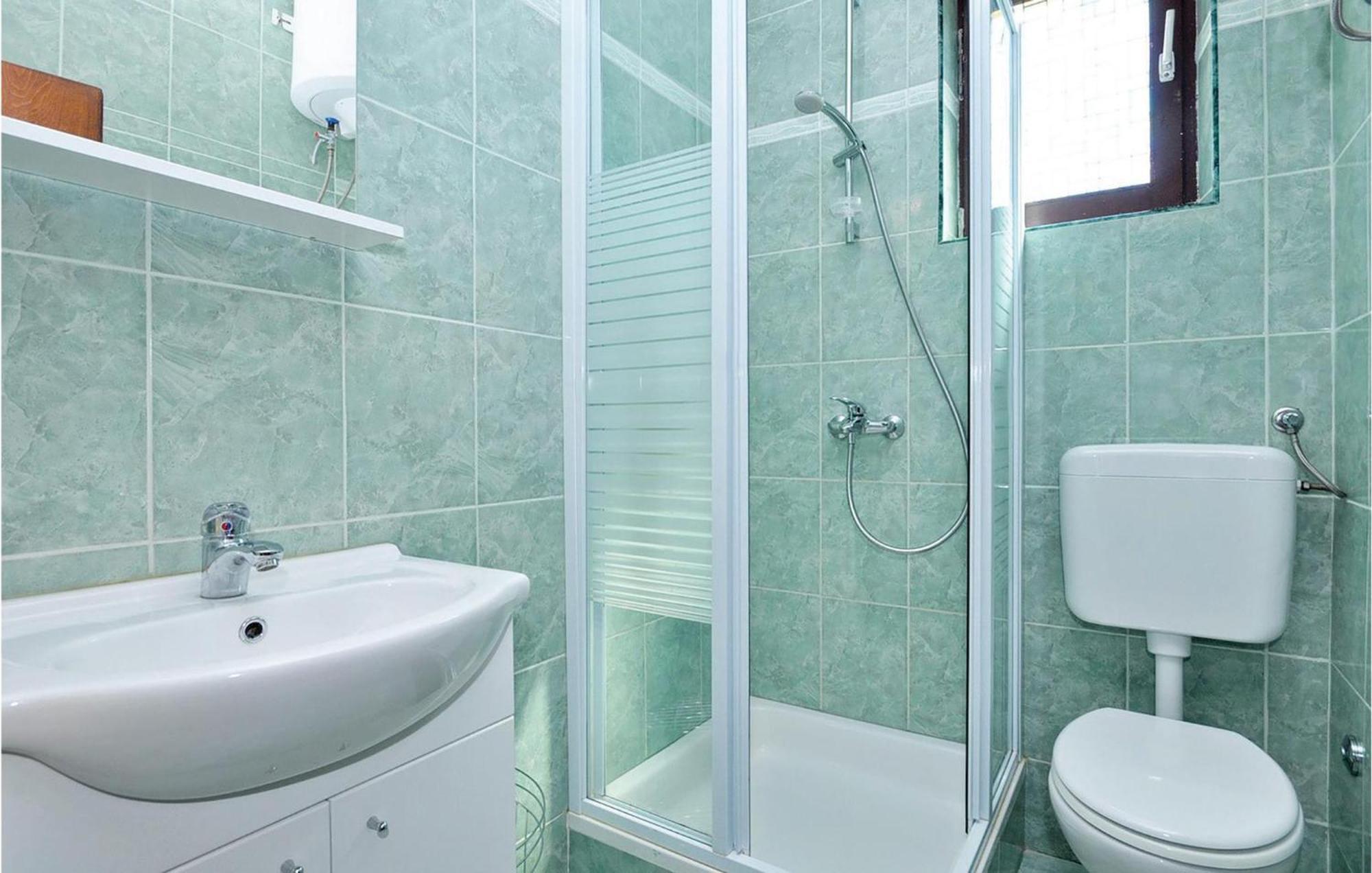 2 Bedroom Lovely Apartment In 斯塔利格拉德-帕克利尼卡 外观 照片